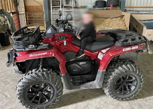 Fyrhjuling Can Am Outlander 650 XT stulen i Boltjärn utanför Ånge